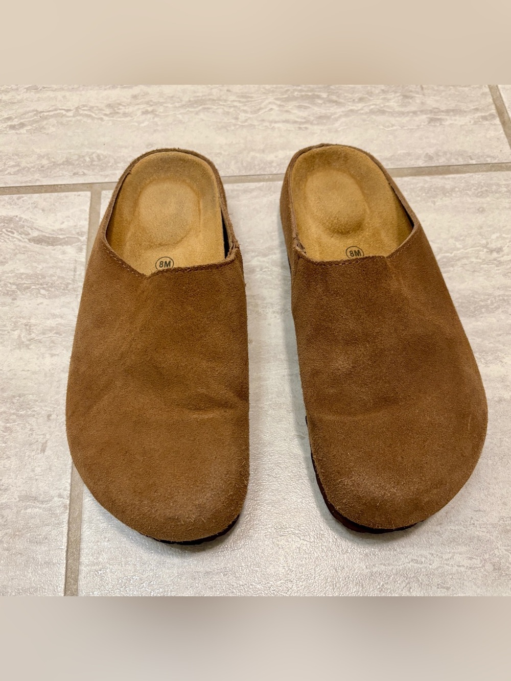 Cushionaire Lute Suede Clogs